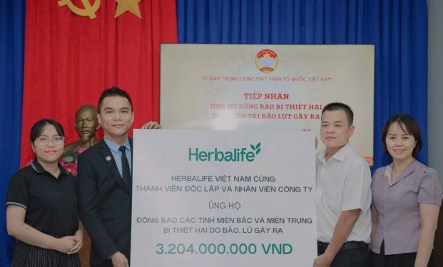 Herbalife Việt Nam đóng góp hơn ba tỷ hai trăm triệu Đồng hỗ trợ đồng bào miền Bắc và miền Trung bị thiệt hại do Bão Bualoi và Bão Matmo