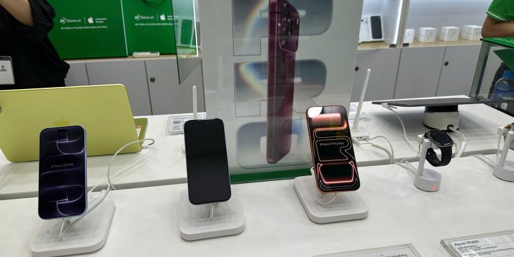24hStore chính thức mở bán iPhone 18 Pro và iPhone 18 Pro Max – Khách mua hàng nhận quà liền tay